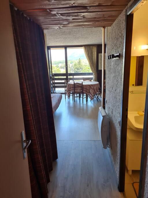 Belle Vue Au Chateau D'Ancelle Bagian luar foto