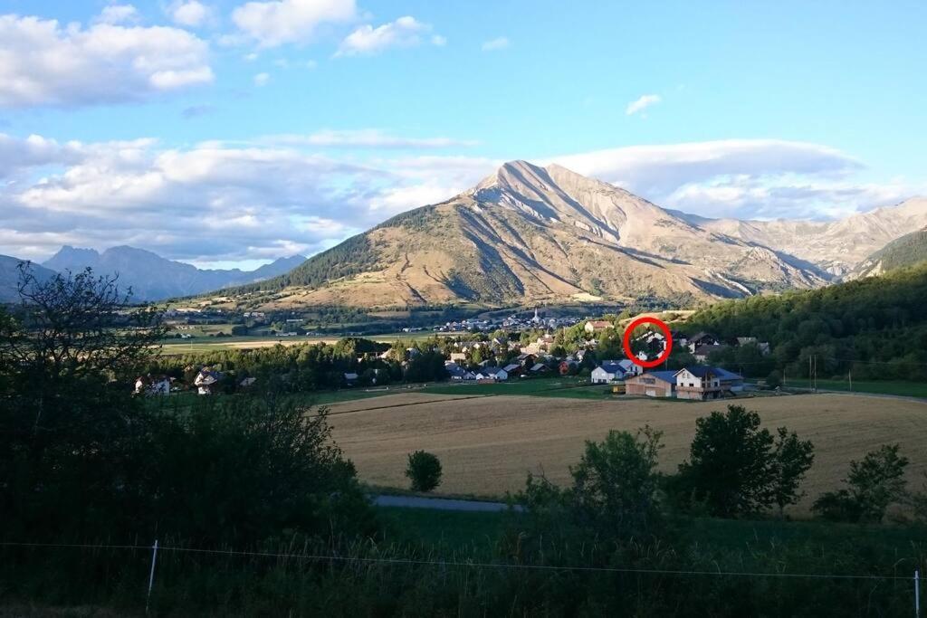 Belle Vue Au Chateau D'Ancelle Bagian luar foto